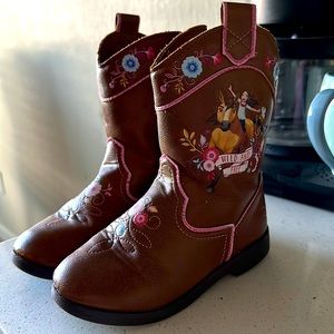 Size 10 toddler Lucky with Spirtit boots